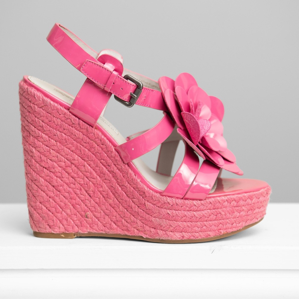 Vera Wang Pink Wedge Sandals Sz 7 BarbieCore‎ Maximalist Coquette Artsy Platform